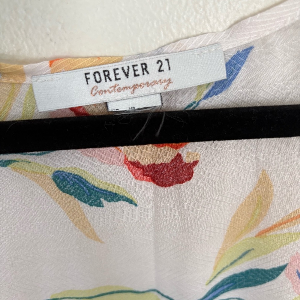 Forever 21 White Floral Kimono - Picture 9 of 10